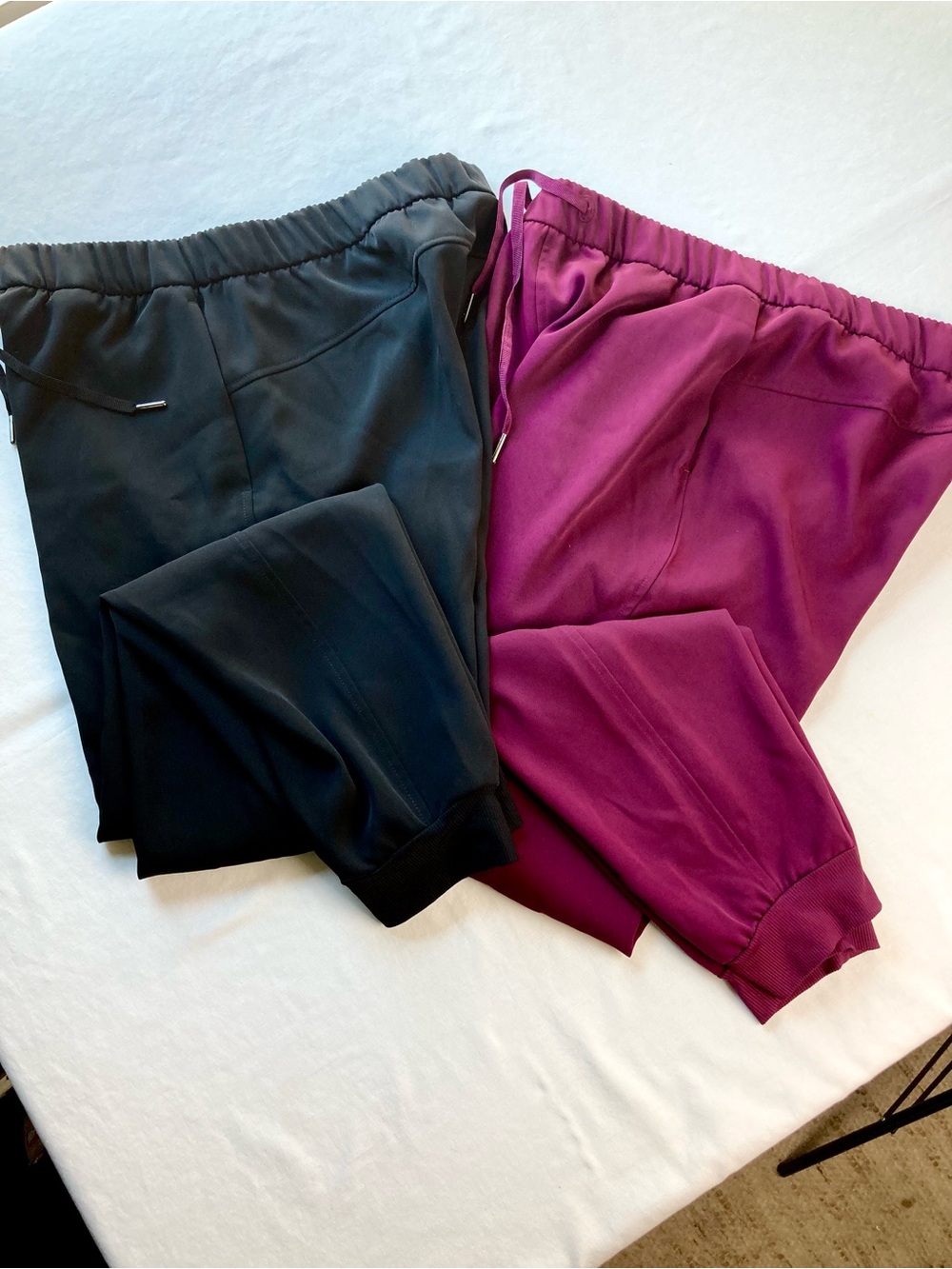 Lot of 2 Avia Athleisure Commuter Joggers Scrubs size Medium - Picture 2 of 12